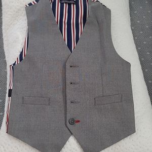 Tommy Hilfiger Dress Vest